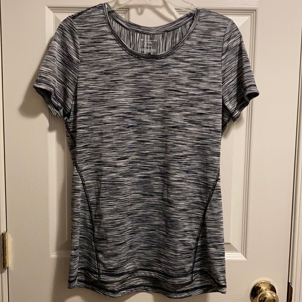 TekGear DryTek Women’s Shirt (size M)